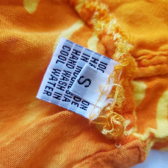 Bikini top and sarong - Picture 5 of 5